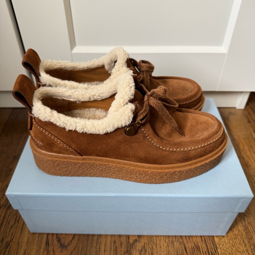 Chloe shearling loafer moccasins